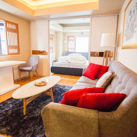 M Hotel Кучан Екстериор снимка