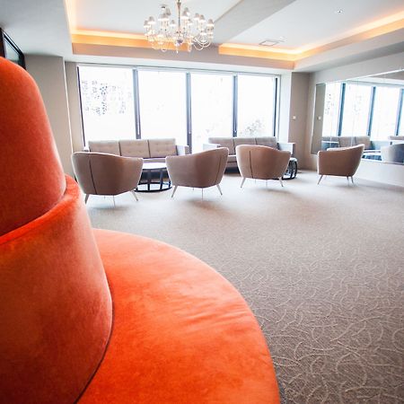 M Hotel Кучан Екстериор снимка