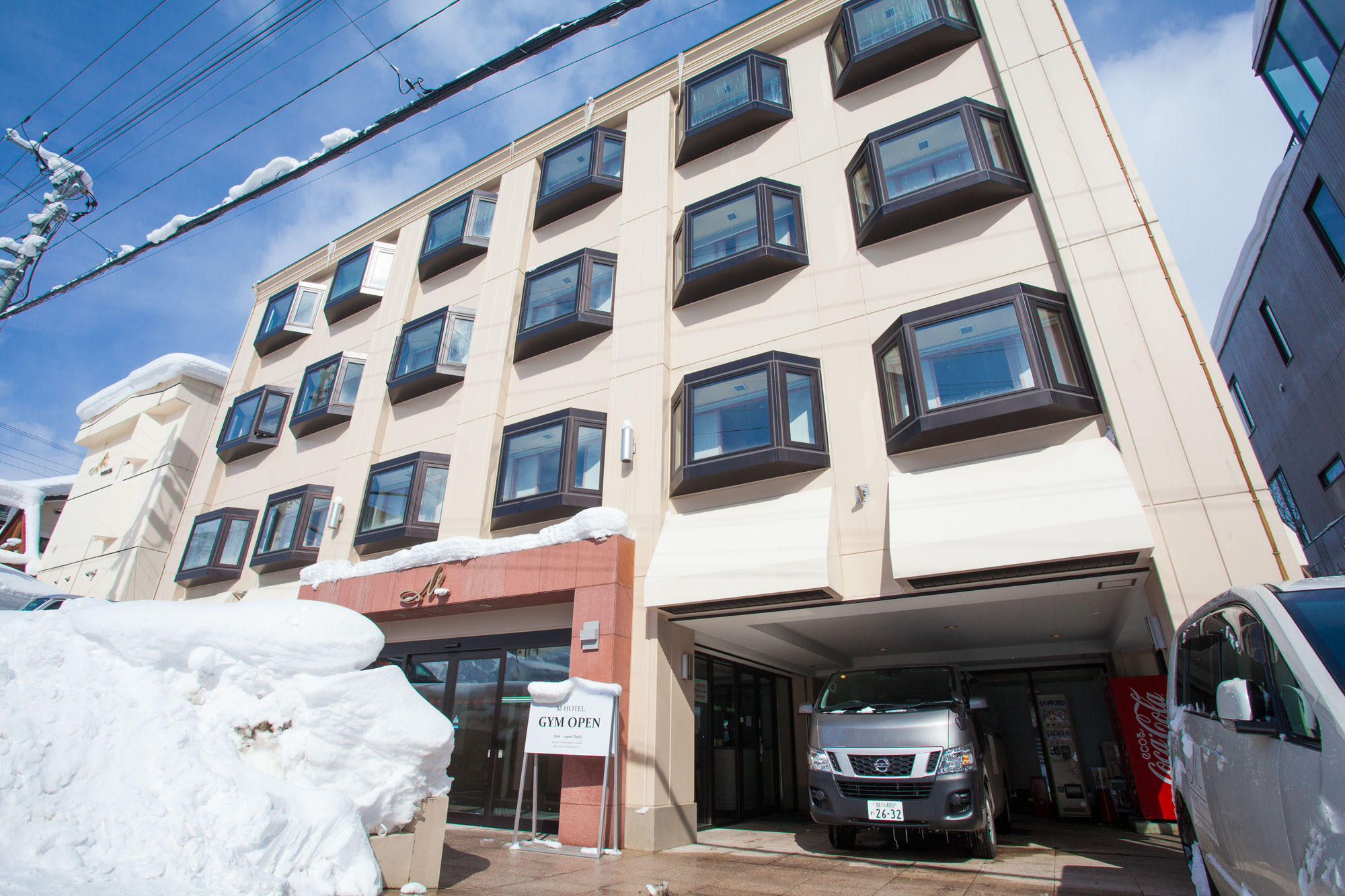 M Hotel Кучан Екстериор снимка